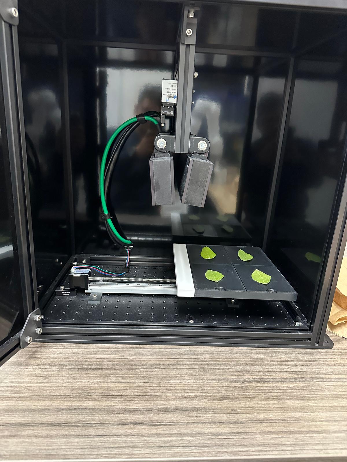 Hyperspectral imaging system analyzing soybean leaves